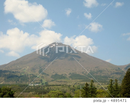 初夏の磐梯山 4895471