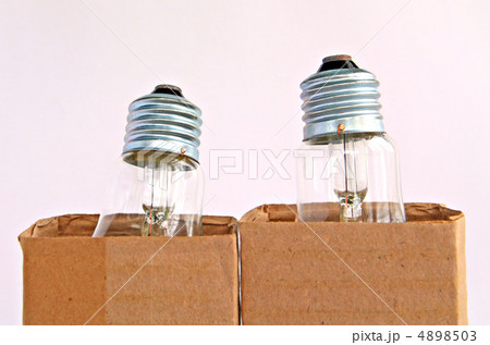light bulb in packing 4898503
