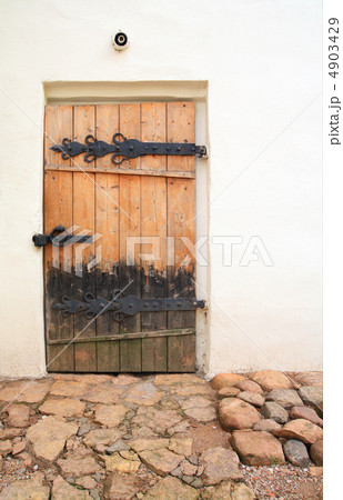 aging door 4903429