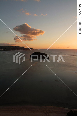アルベット島と夕日 アルベット島と夕日 4907549