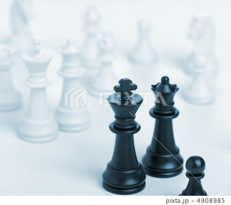 Chess king and queen 4908985