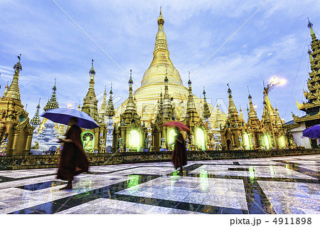 シュエダゴォン・パゴダ(ミャンマー、ヤンゴン) 4911898
