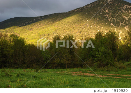 Mountains and sunlight 4919920