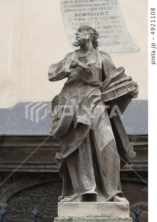 Religious monuments 4921108
