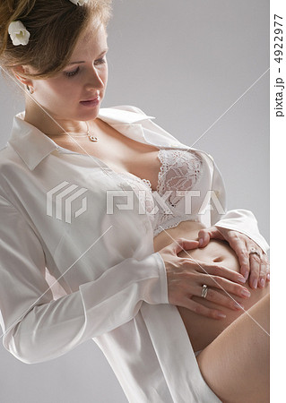 pregnant woman portrait pregnant woman portrait 4922977