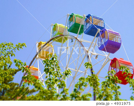 カラフルな観覧車 4931975