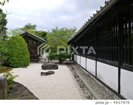 奥殿陣屋の庭園  4937976