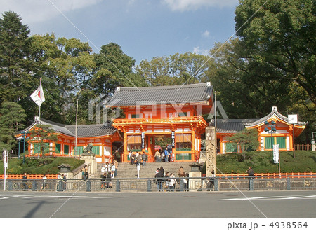 京都市の八坂神社の西楼門 4938564