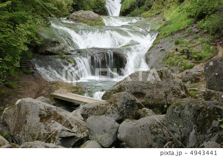 おしどり隠しの滝 4943441