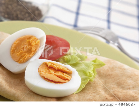 Hard boiled egg Hard boiled egg 4946037