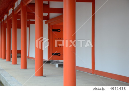 京都御所、承明門の柱と回廊 京都御所、承明門の柱と回廊 4951458