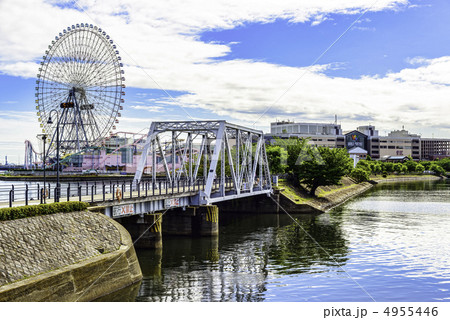 横浜みなとみらい21の風景(横浜市中区、北仲橋より) 4955446