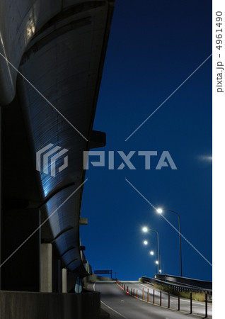 夜の側道 夜の側道 4961490