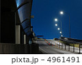 夜の側道 4961491
