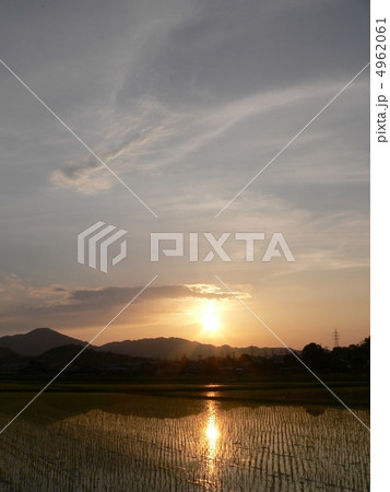 夕焼け 4962061