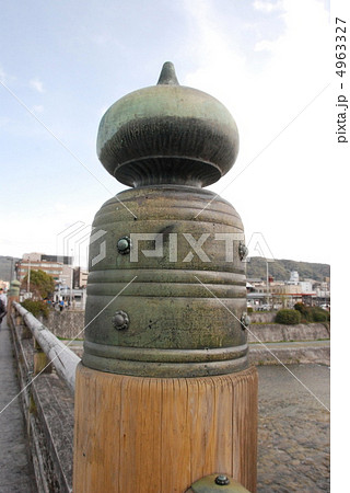 三条大橋の「擬宝珠刀傷跡」(京都市中京区・東山区) 三条大橋の「擬宝珠刀傷跡」(京都市中京区・東山区) 4963327