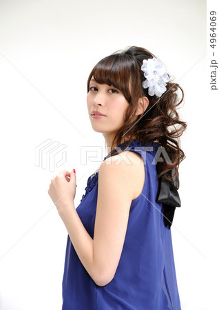 若い女性 若い女性 4964069
