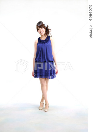 若い女性 若い女性 4964079