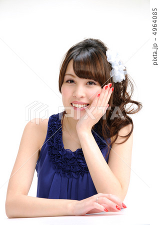 若い女性 若い女性 4964085