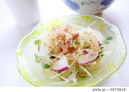 玉葱と貝割れ大根の和風サラダ 4970816
