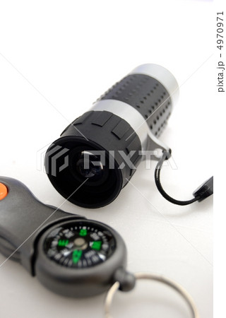 単眼鏡とコンパス 4970971