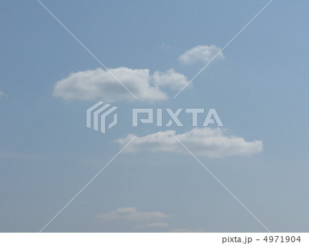 白い雲と青空 4971904