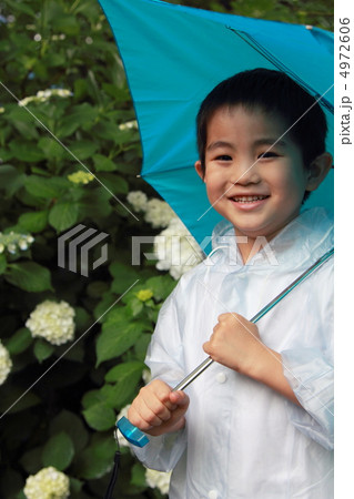 梅雨 雨季 雨 (男の子 子供 小学生 紫陽花 アジサイ レインコート 雨合羽) 4972606