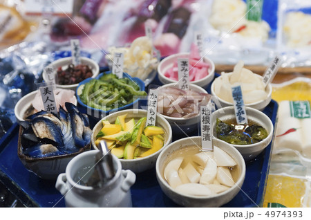 漬物屋の店先 4974393