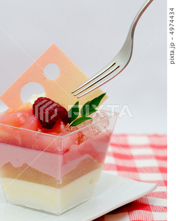 桃のパンナコッタ 桃のパンナコッタ 4974434