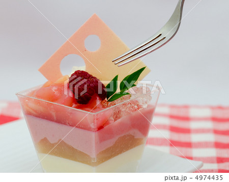 桃のパンナコッタ 桃のパンナコッタ 4974435