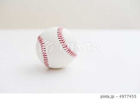 野球ボール 4977455