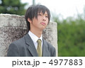 制服姿の男子高校生 4977883