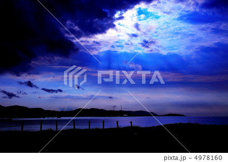 雲の切れ間 4978160