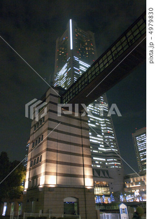 CROSS・GATEと横浜ランドマークタワー CROSS・GATEと横浜ランドマークタワー 4979830