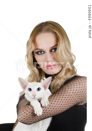 woman with oriental shorthair cat 4980601