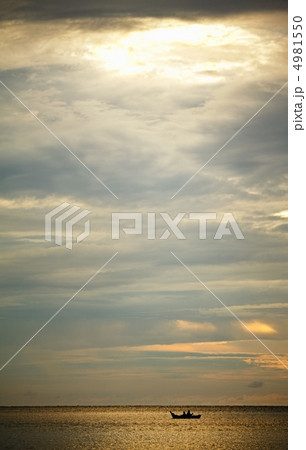 Sunset over Andaman Sea 4981550