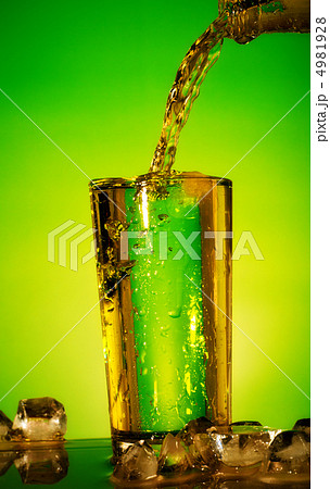 Pouring Soda 4981928