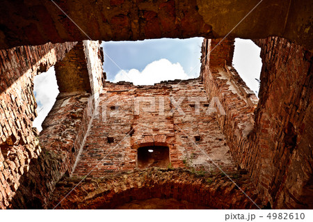 ruins of old castle 4982610