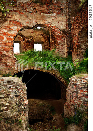 ruins of old castle 4982617