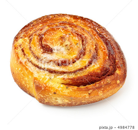 sweet bun with cinnamon 4984778