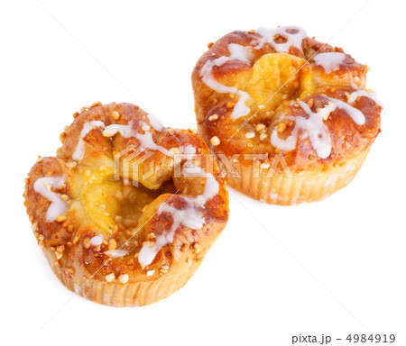 two apple cakes two apple cakes 4984919