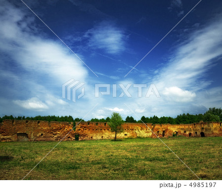 ruins of old castle 4985197