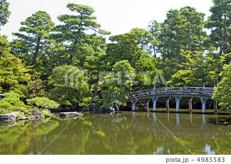 京都御所 御池庭と欅橋 京都御所 御池庭と欅橋 4985583