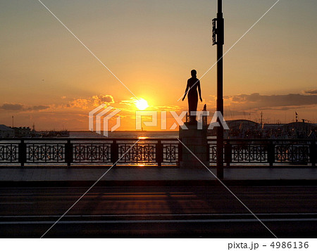 釧路の夕日 4986136