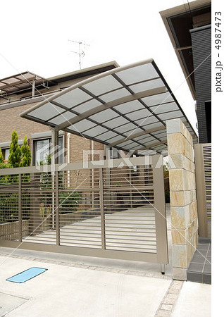 住宅にマッチしたカーポート 4987473