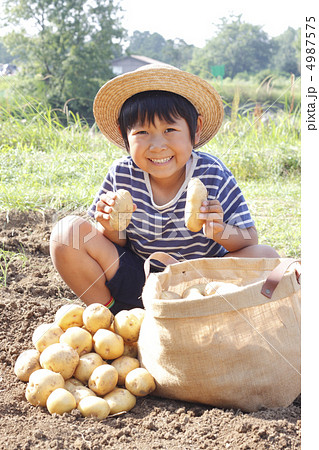 収穫の喜ぶこども 4987575