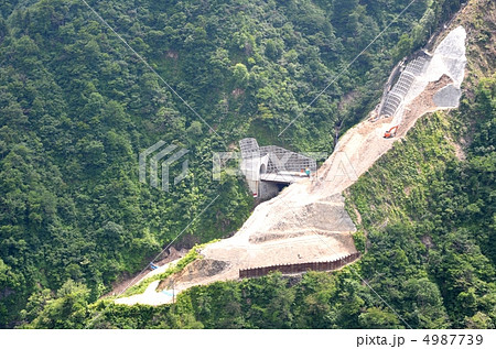 ダム工事現場 4987739
