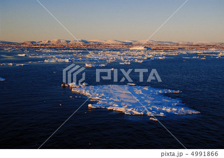 極寒の国で 極寒の国で 4991866