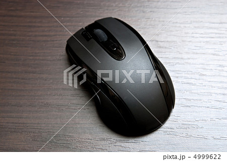 Black pc mouse 4999622