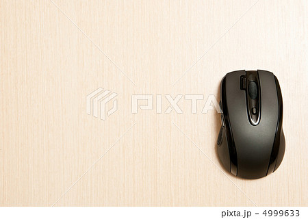 Black pc mouse 4999633